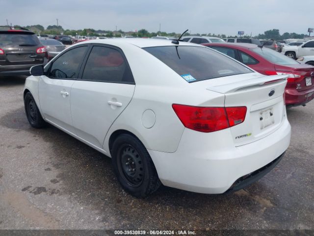 Photo 2 VIN: KNAFU4A26C5607613 - KIA FORTE 