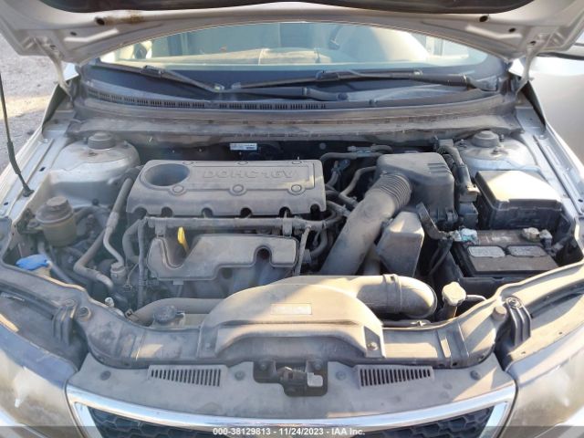 Photo 9 VIN: KNAFU4A26C5609880 - KIA FORTE 