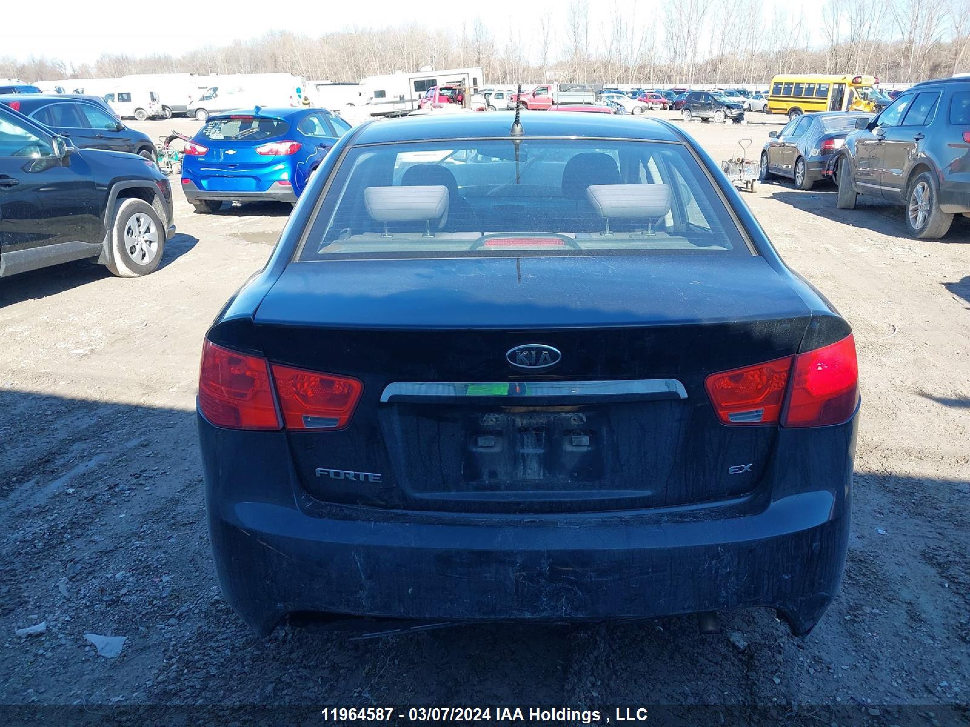 Photo 16 VIN: KNAFU4A26C5630308 - KIA FORTE 