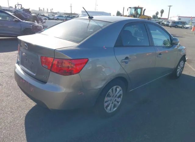 Photo 3 VIN: KNAFU4A26C5640238 - KIA FORTE 