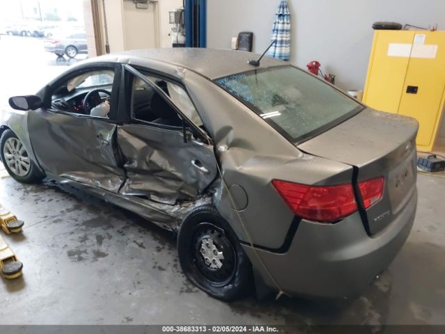 Photo 2 VIN: KNAFU4A26D5663133 - KIA FORTE 