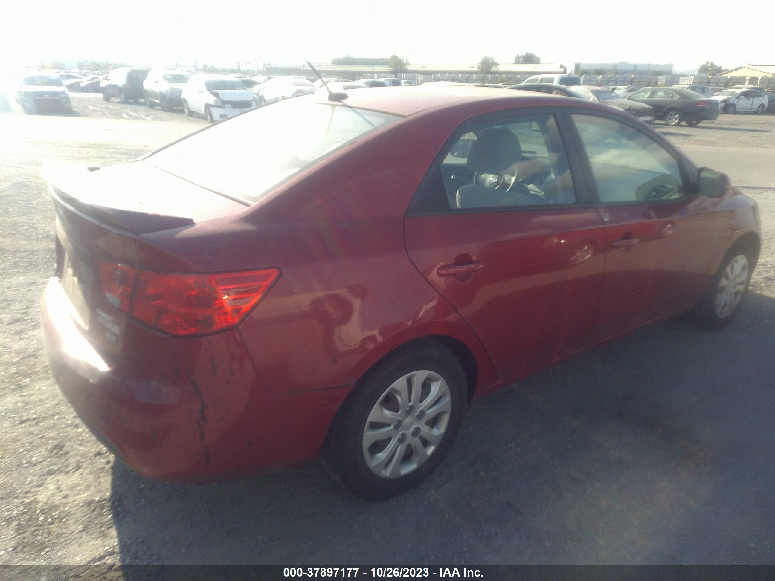 Photo 3 VIN: KNAFU4A26D5695340 - KIA FORTE 