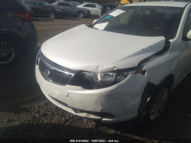 Photo 5 VIN: KNAFU4A26D5705350 - KIA FORTE 