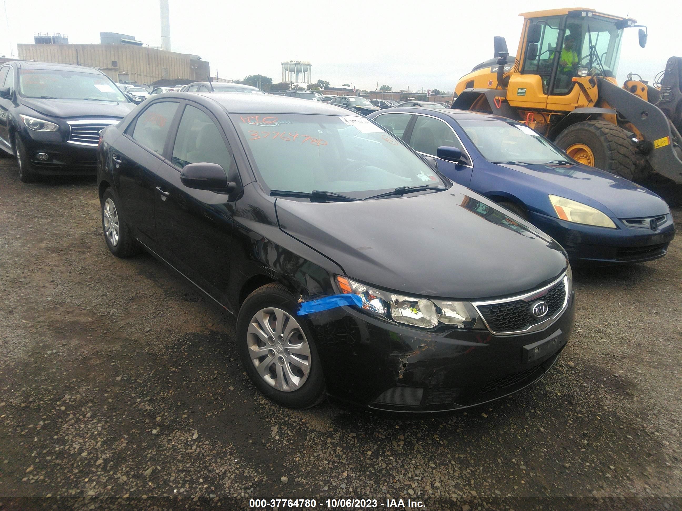 Photo 5 VIN: KNAFU4A26D5714422 - KIA FORTE 