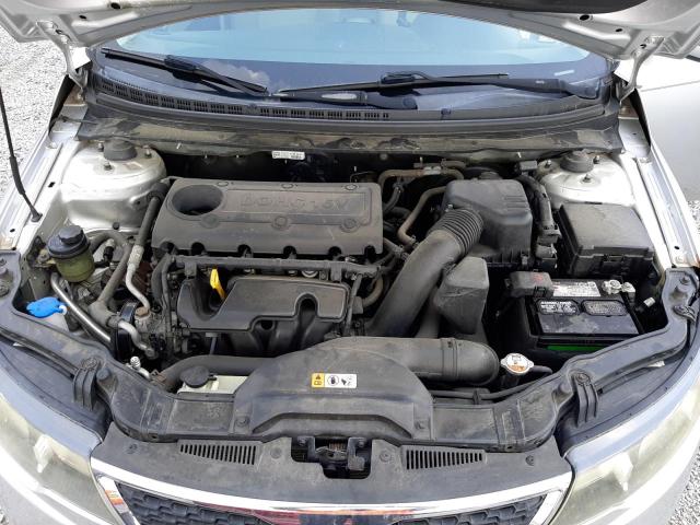 Photo 10 VIN: KNAFU4A26D5715635 - KIA FORTE EX 