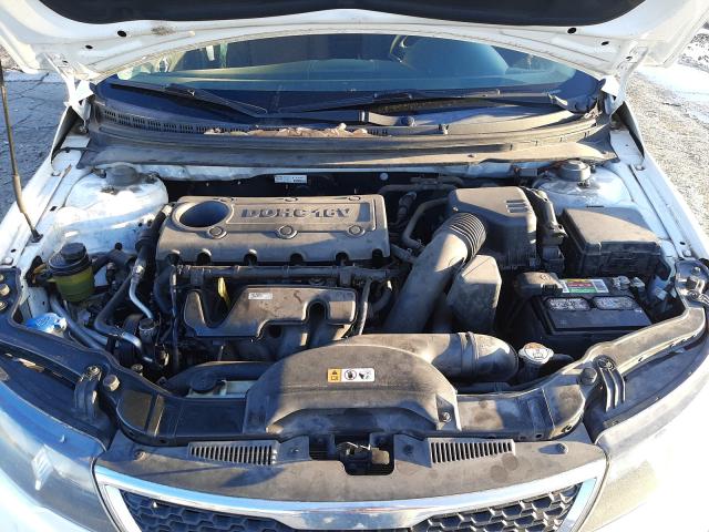 Photo 6 VIN: KNAFU4A26D5719619 - KIA FORTE EX 