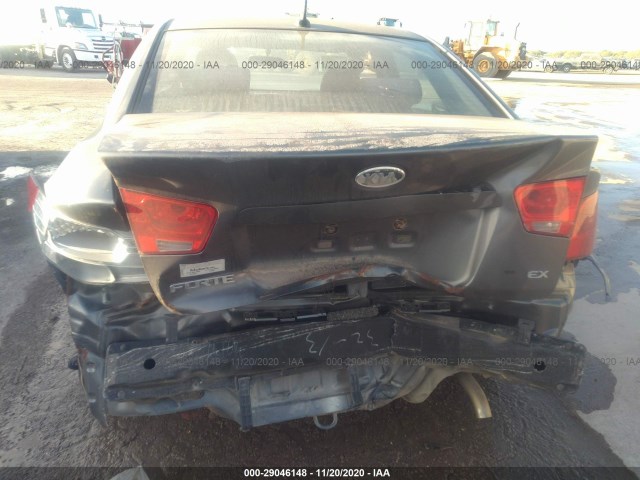 Photo 5 VIN: KNAFU4A26D5721841 - KIA FORTE 