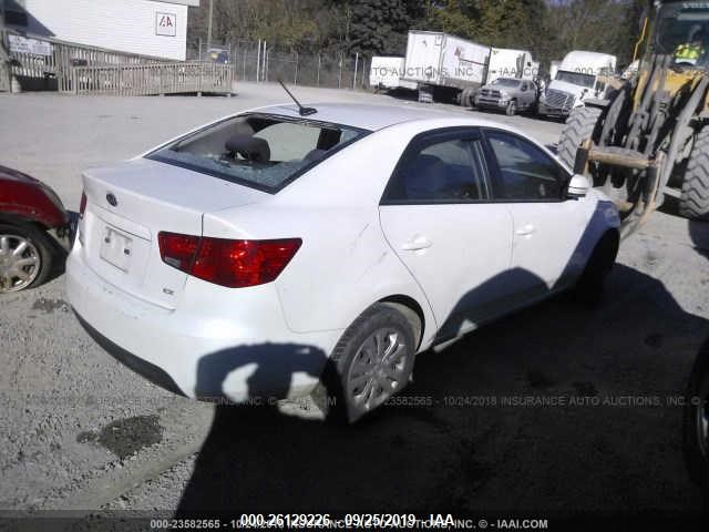 Photo 3 VIN: KNAFU4A26D5726618 - KIA FORTE 