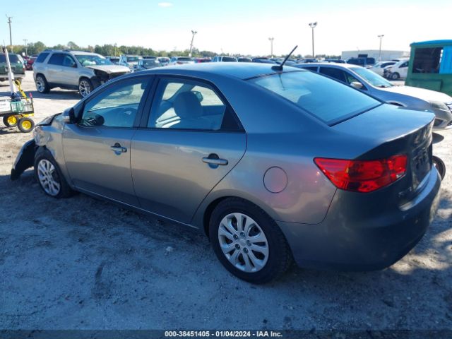 Photo 2 VIN: KNAFU4A27A5175790 - KIA FORTE 