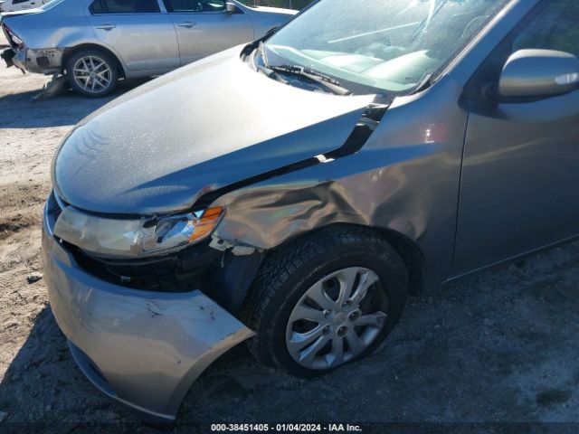 Photo 5 VIN: KNAFU4A27A5175790 - KIA FORTE 