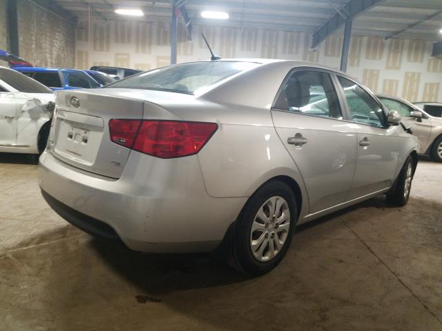 Photo 3 VIN: KNAFU4A27A5261021 - KIA FORTE EX 