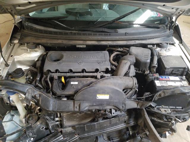 Photo 6 VIN: KNAFU4A27A5261021 - KIA FORTE EX 