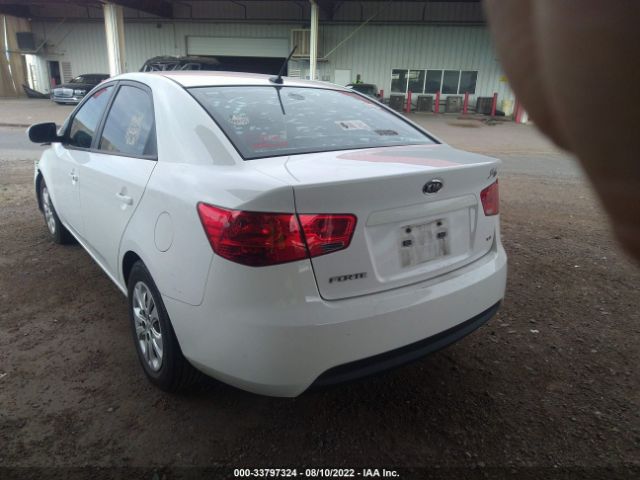 Photo 2 VIN: KNAFU4A27A5298652 - KIA FORTE 