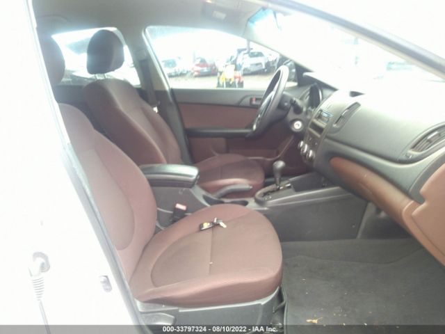 Photo 4 VIN: KNAFU4A27A5298652 - KIA FORTE 