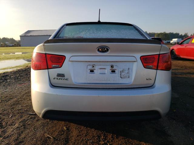 Photo 5 VIN: KNAFU4A27A5812872 - KIA FORTE EX 