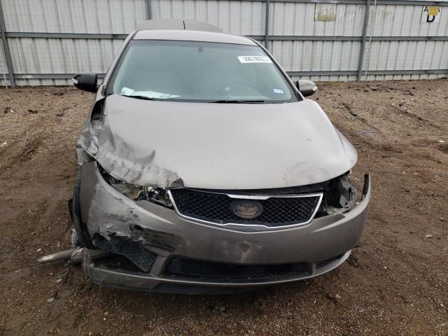 Photo 10 VIN: KNAFU4A27A5828165 - KIA FORTE EX 