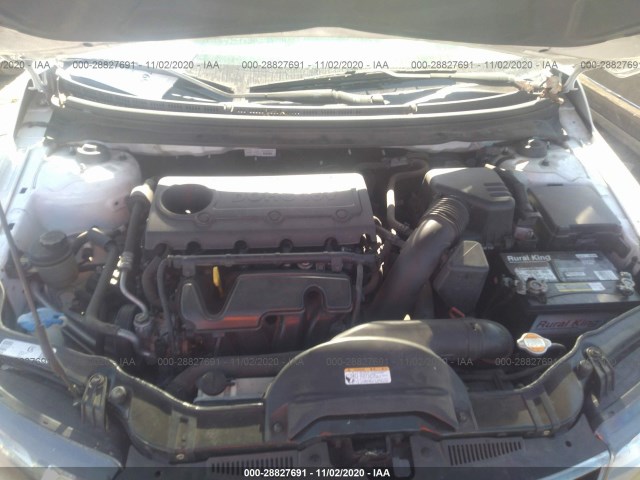 Photo 9 VIN: KNAFU4A27A5860470 - KIA FORTE 