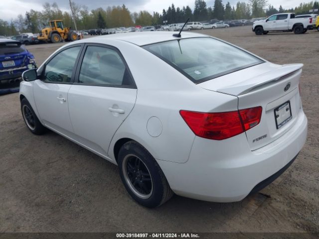 Photo 2 VIN: KNAFU4A27B5454044 - KIA FORTE 