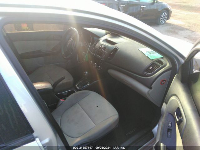 Photo 4 VIN: KNAFU4A27B5891171 - KIA FORTE 