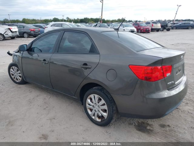 Photo 2 VIN: KNAFU4A27B5895866 - KIA FORTE 