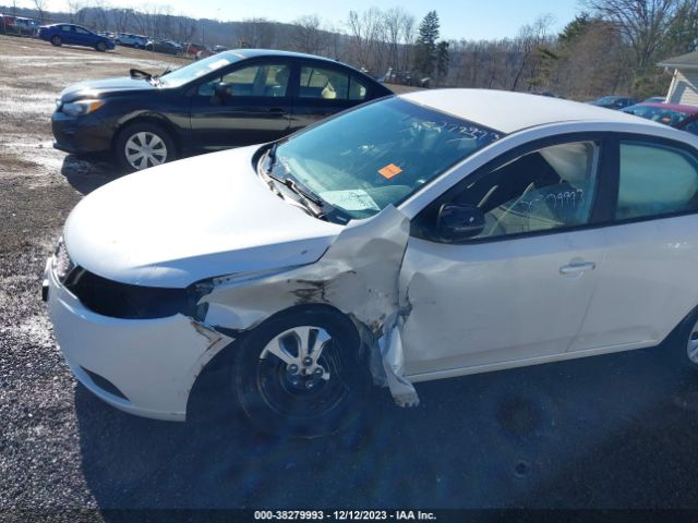 Photo 5 VIN: KNAFU4A27C5488180 - KIA FORTE 