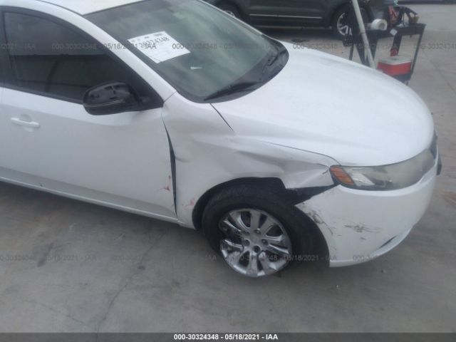 Photo 5 VIN: KNAFU4A27C5489040 - KIA FORTE 