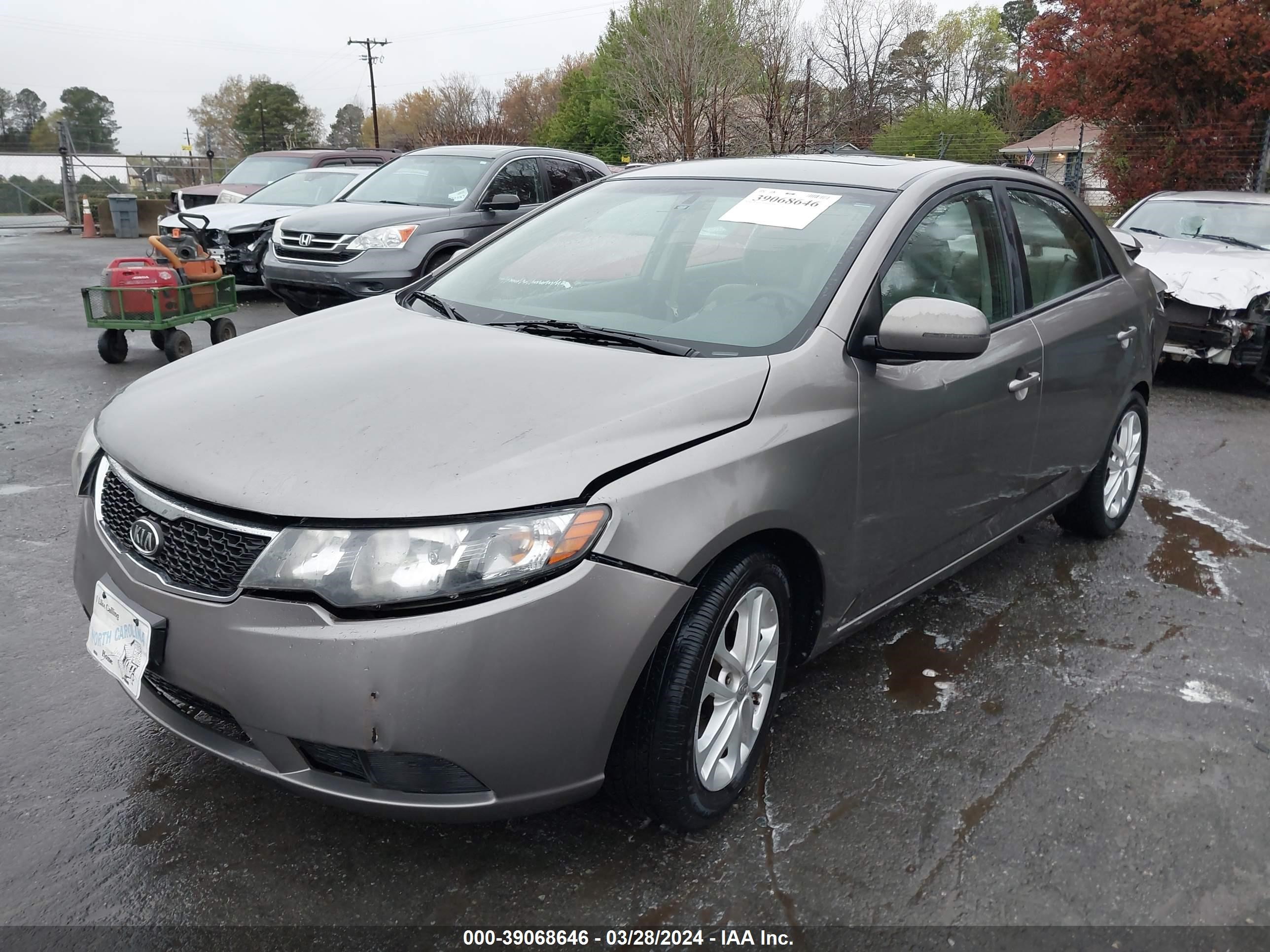 Photo 1 VIN: KNAFU4A27C5513000 - KIA FORTE 