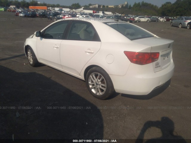 Photo 2 VIN: KNAFU4A27C5569986 - KIA FORTE 