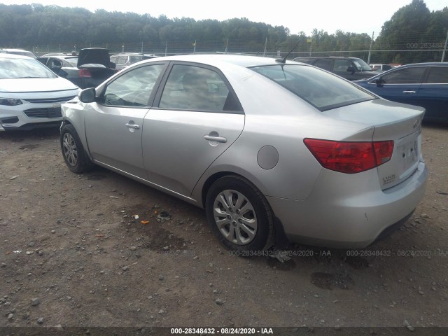 Photo 2 VIN: KNAFU4A27C5631189 - KIA FORTE 