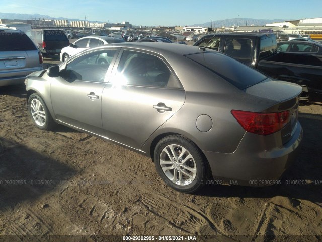 Photo 2 VIN: KNAFU4A27C5632245 - KIA FORTE 