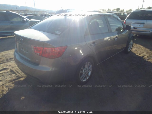 Photo 3 VIN: KNAFU4A27C5632245 - KIA FORTE 