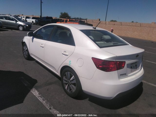 Photo 2 VIN: KNAFU4A27D5680376 - KIA FORTE 