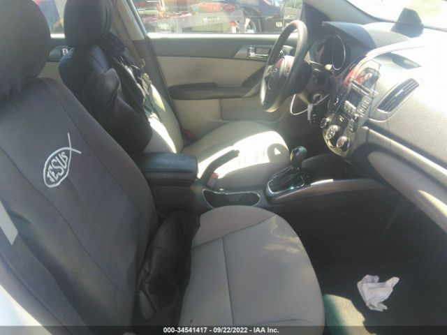 Photo 4 VIN: KNAFU4A27D5680376 - KIA FORTE 