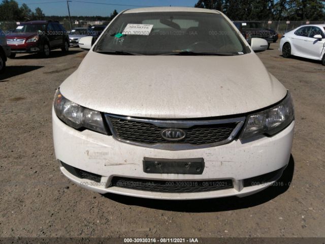 Photo 5 VIN: KNAFU4A27D5728491 - KIA FORTE 