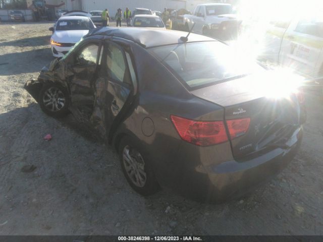 Photo 2 VIN: KNAFU4A27D5728913 - KIA FORTE 