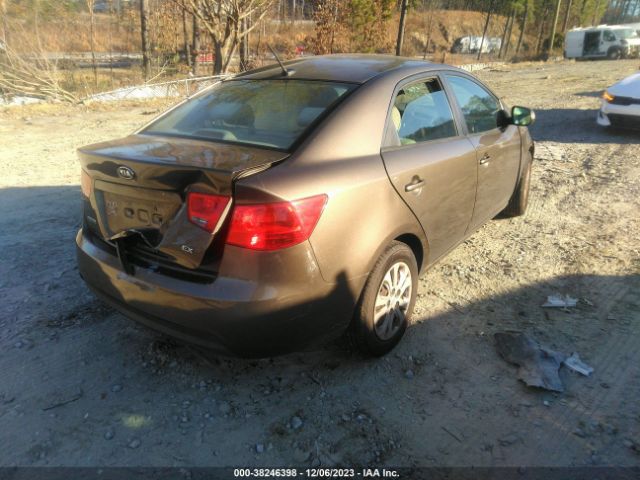 Photo 3 VIN: KNAFU4A27D5728913 - KIA FORTE 