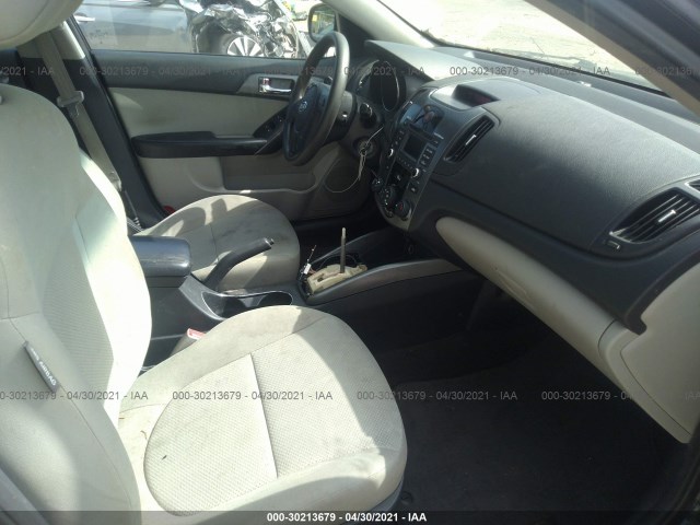 Photo 4 VIN: KNAFU4A27D5735165 - KIA FORTE 