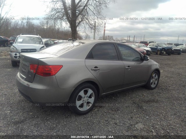 Photo 3 VIN: KNAFU4A28A5060471 - KIA FORTE 