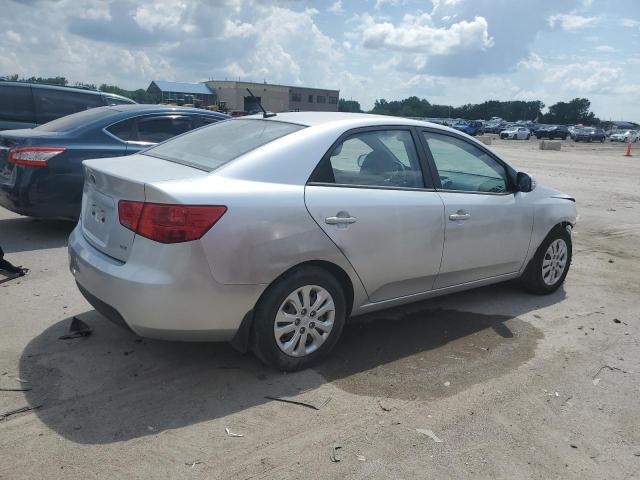 Photo 2 VIN: KNAFU4A28A5104811 - KIA FORTE 