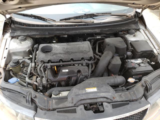 Photo 6 VIN: KNAFU4A28A5106042 - KIA FORTE EX 