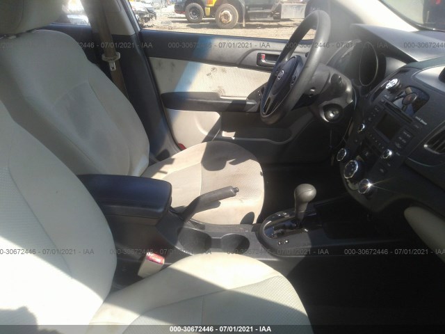 Photo 4 VIN: KNAFU4A28A5109992 - KIA FORTE 