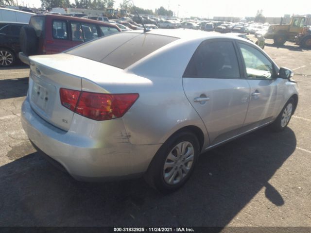 Photo 3 VIN: KNAFU4A28A5142832 - KIA FORTE 