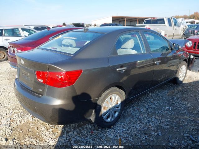 Photo 3 VIN: KNAFU4A28A5178116 - KIA FORTE 