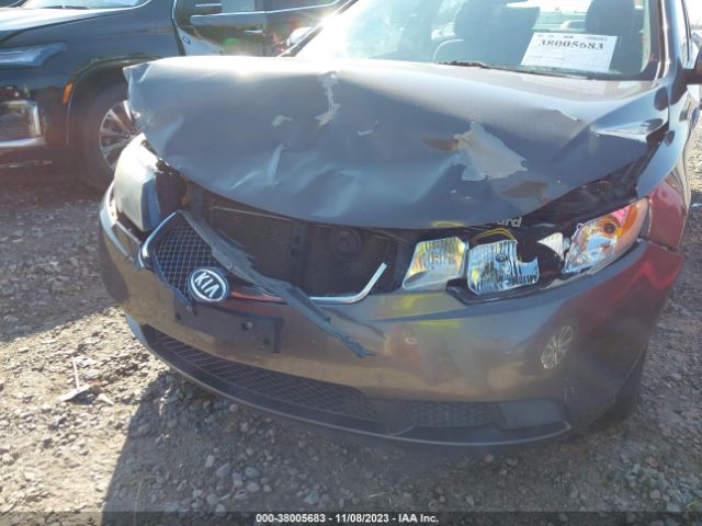 Photo 5 VIN: KNAFU4A28A5178116 - KIA FORTE 