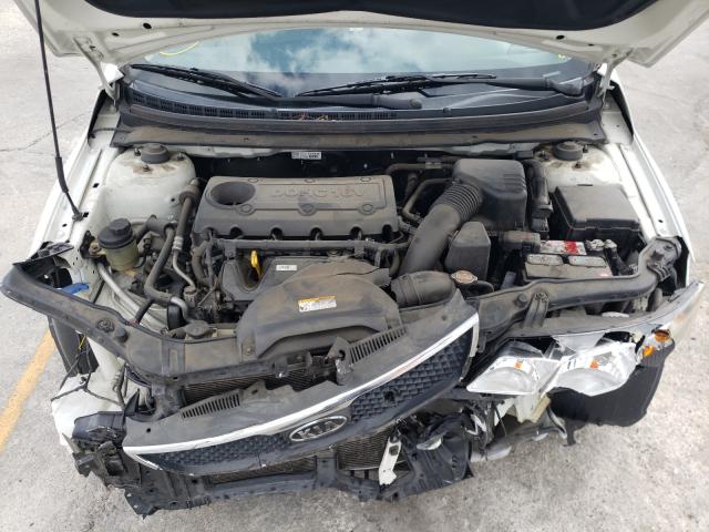 Photo 6 VIN: KNAFU4A28A5233826 - KIA FORTE EX 