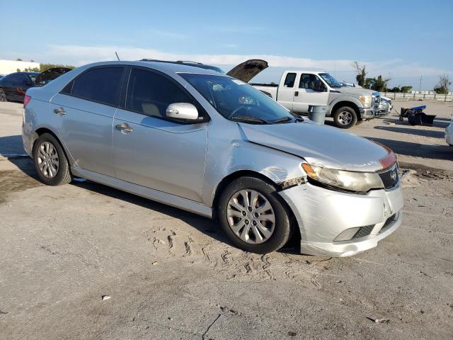 Photo 3 VIN: KNAFU4A28A5253252 - KIA FORTE EX 