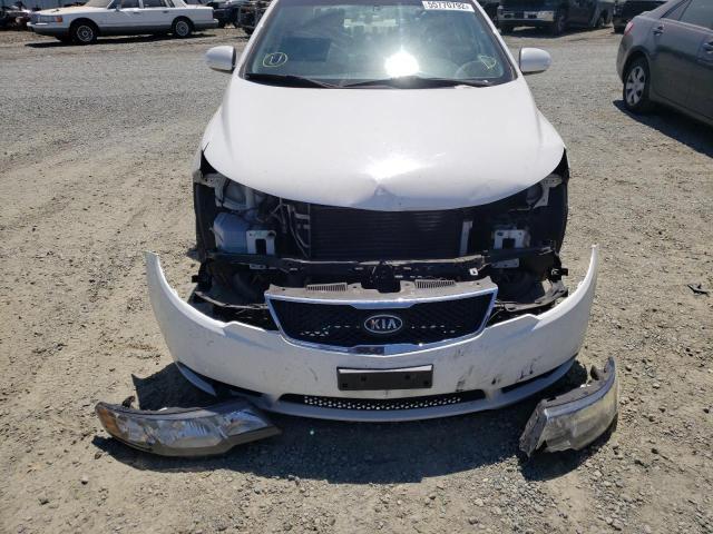 Photo 8 VIN: KNAFU4A28A5294612 - KIA FORTE EX 