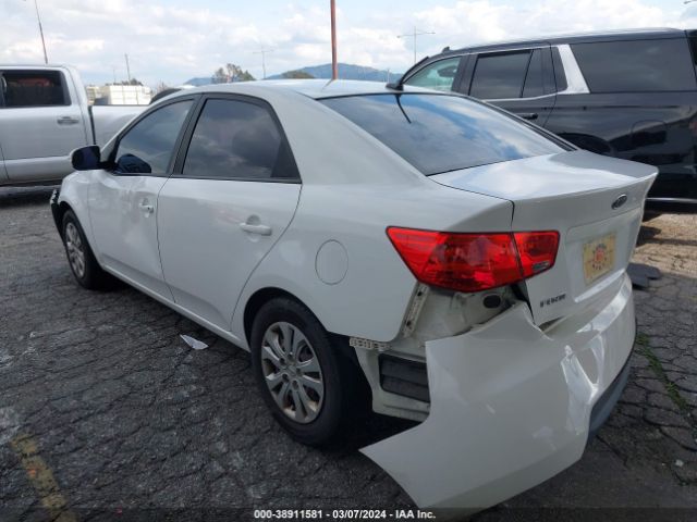 Photo 2 VIN: KNAFU4A28A5296201 - KIA FORTE 