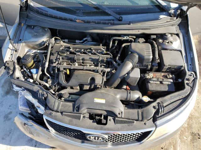 Photo 10 VIN: KNAFU4A28A5861983 - KIA FORTE 