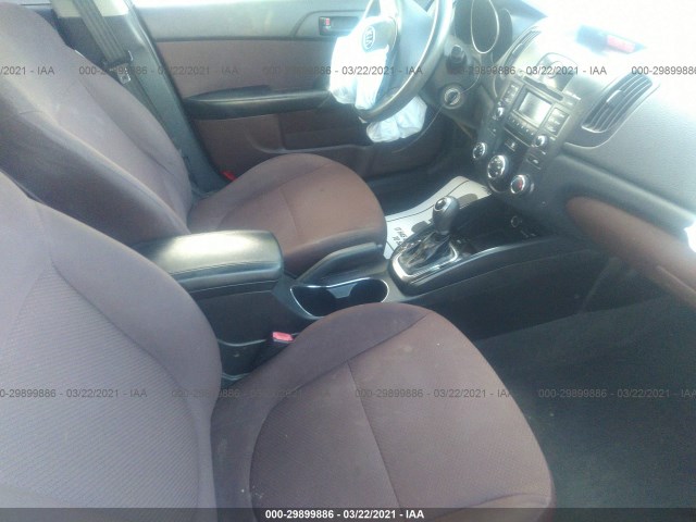 Photo 4 VIN: KNAFU4A28B5348492 - KIA FORTE 